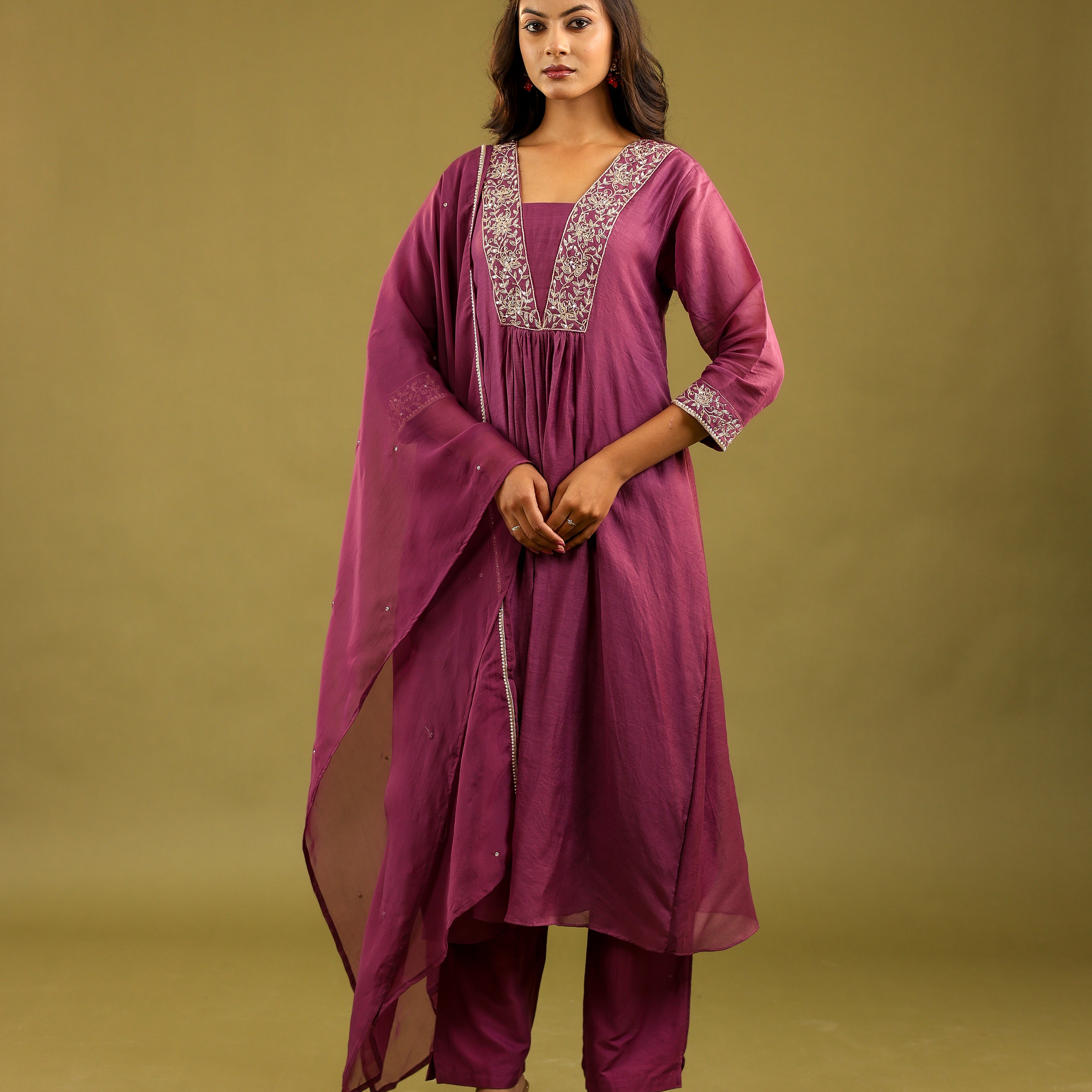 Elegance Bloomed – Hand Embroidered Mul Chanderi Suit Set for Women