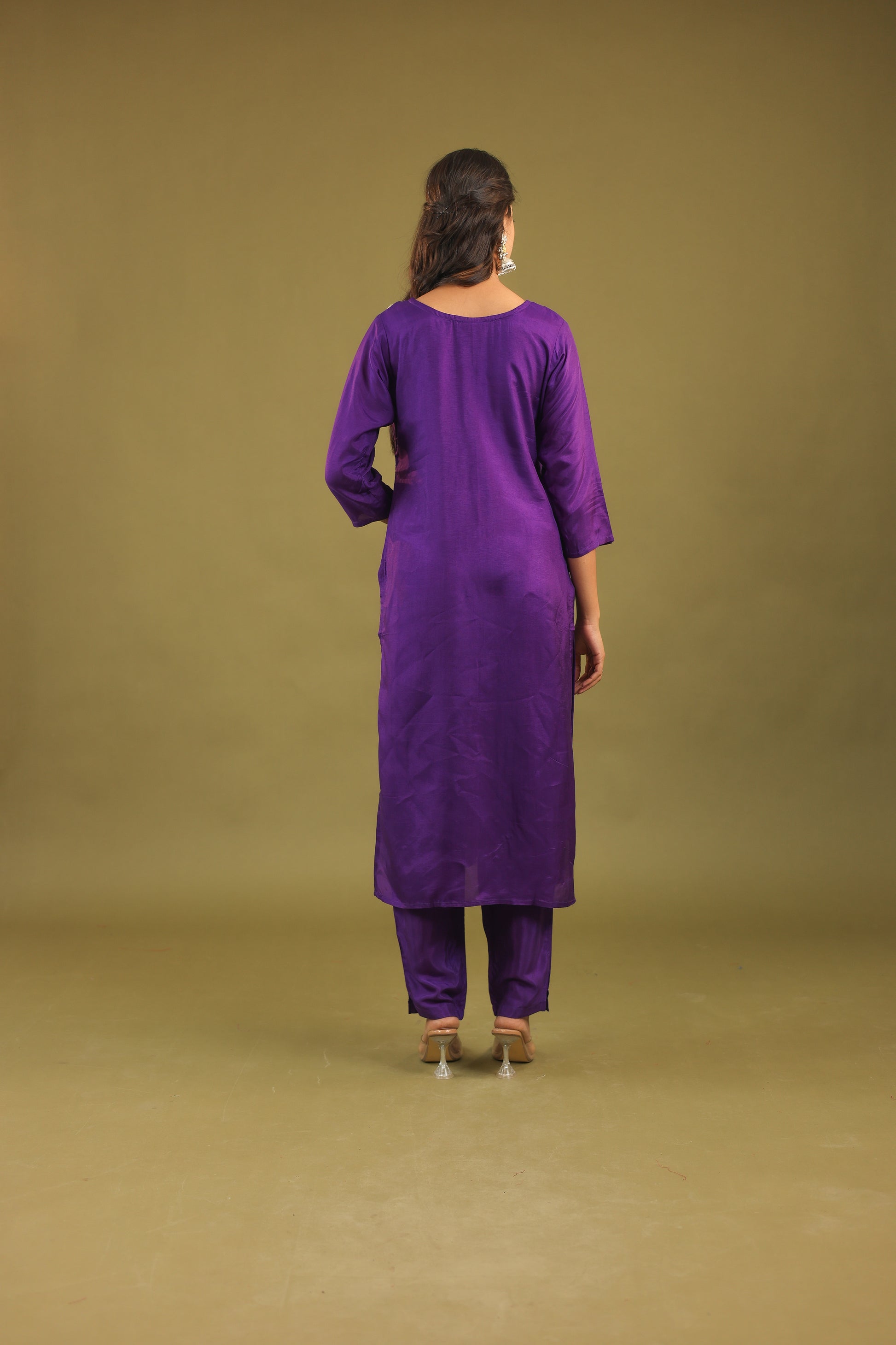 Regal Allure – Embroidered Dola Silk Suit Set for Women