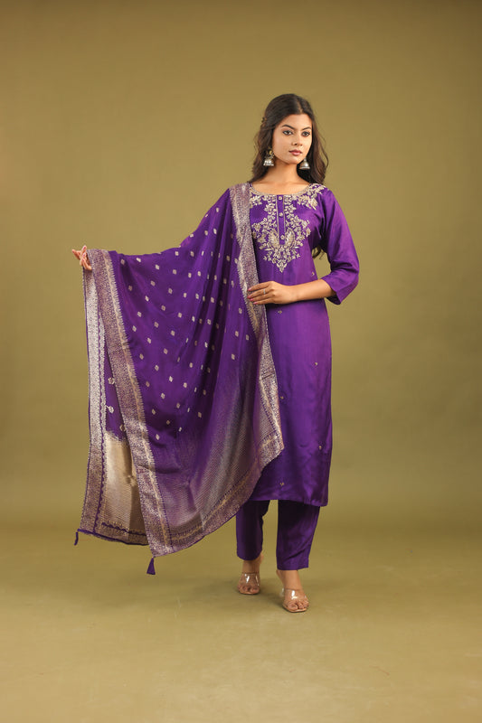 Regal Allure – Embroidered Dola Silk Suit Set for Women