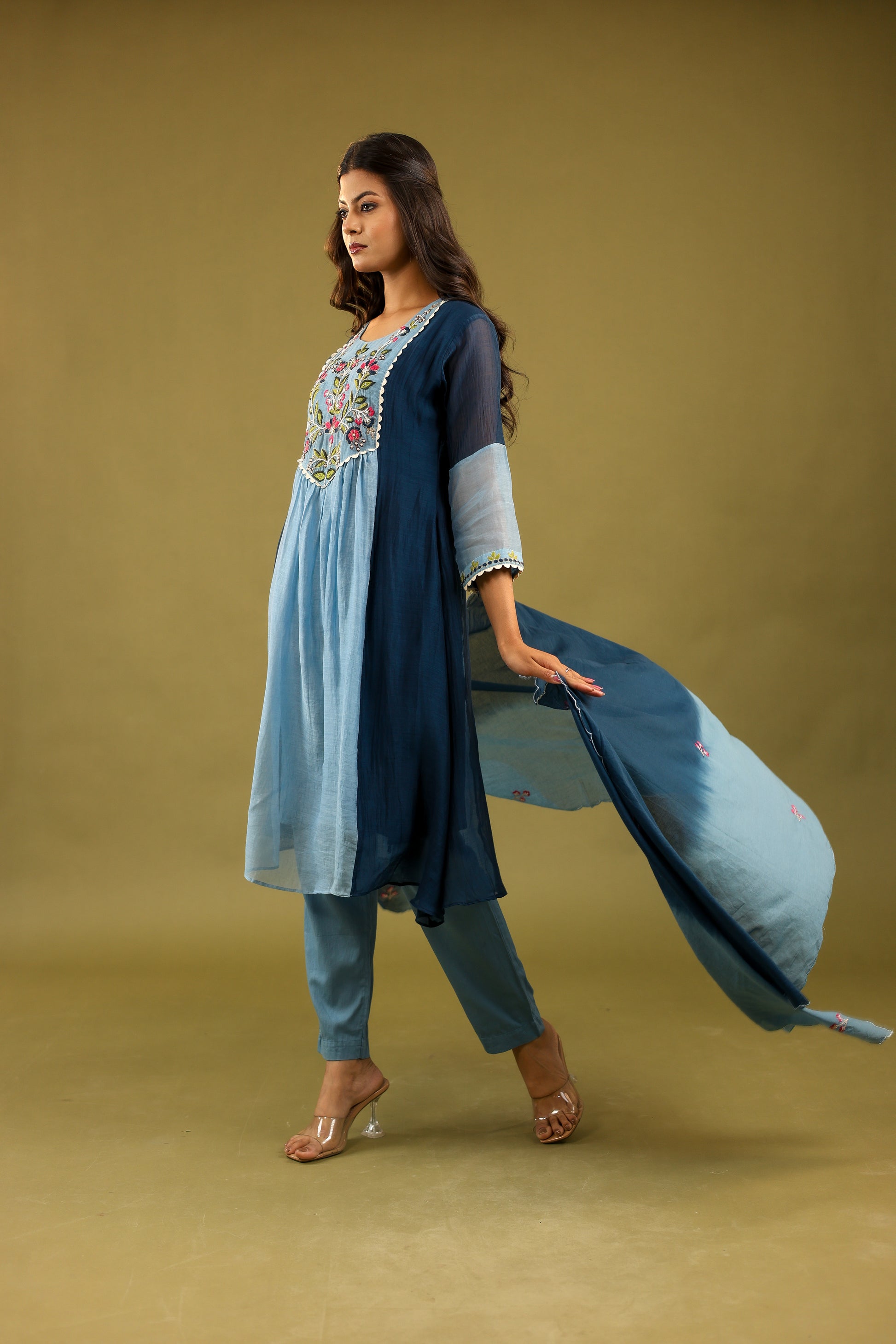 Elegance Bloomed – Hand Embroidered Mul Chanderi Suit Set for Women
