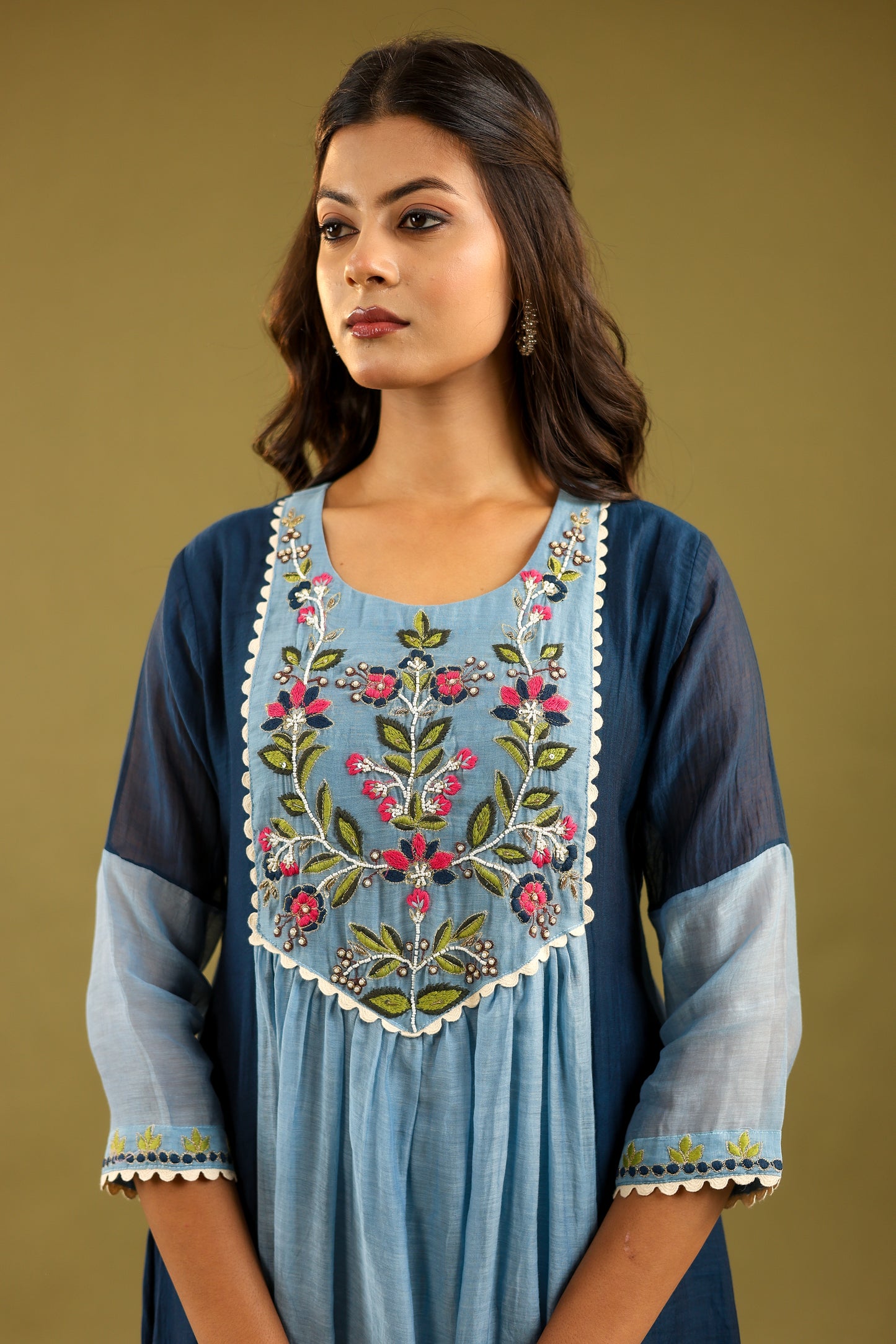 Elegance Bloomed – Hand Embroidered Mul Chanderi Suit Set for Women