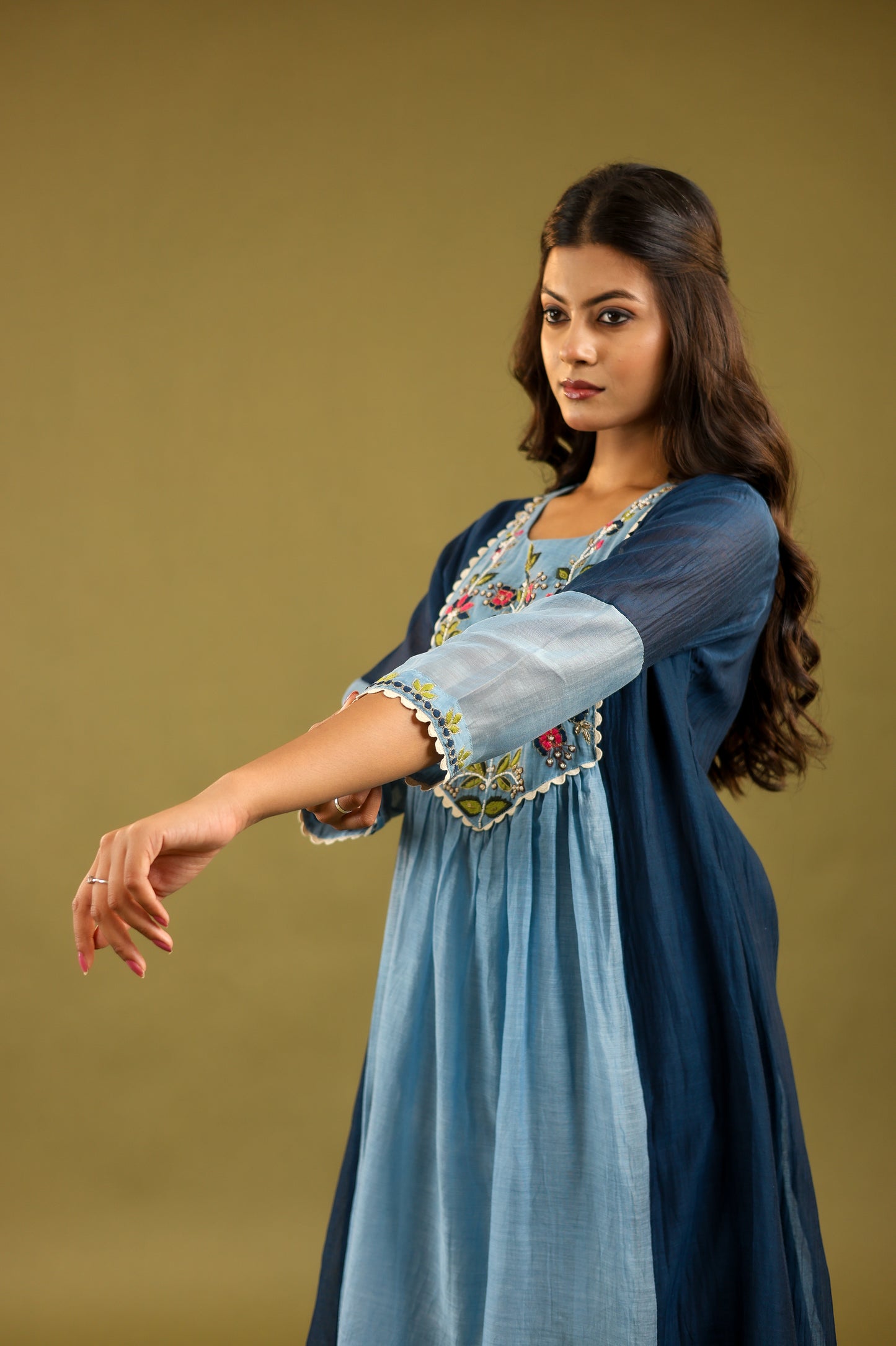 Elegance Bloomed – Hand Embroidered Mul Chanderi Suit Set for Women