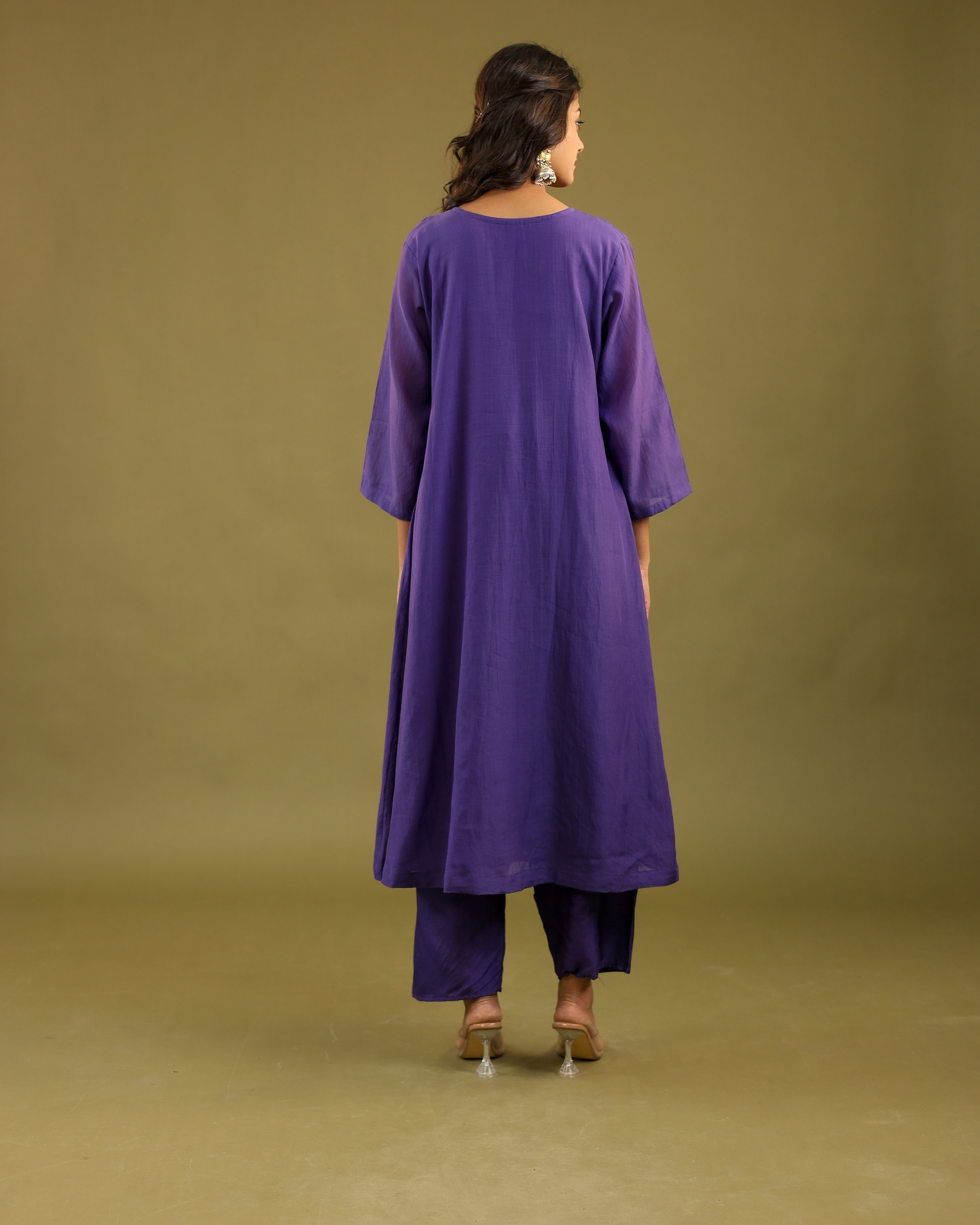 Elegance Bloomed – Hand Embroidered Mul Chanderi Suit Set for Women