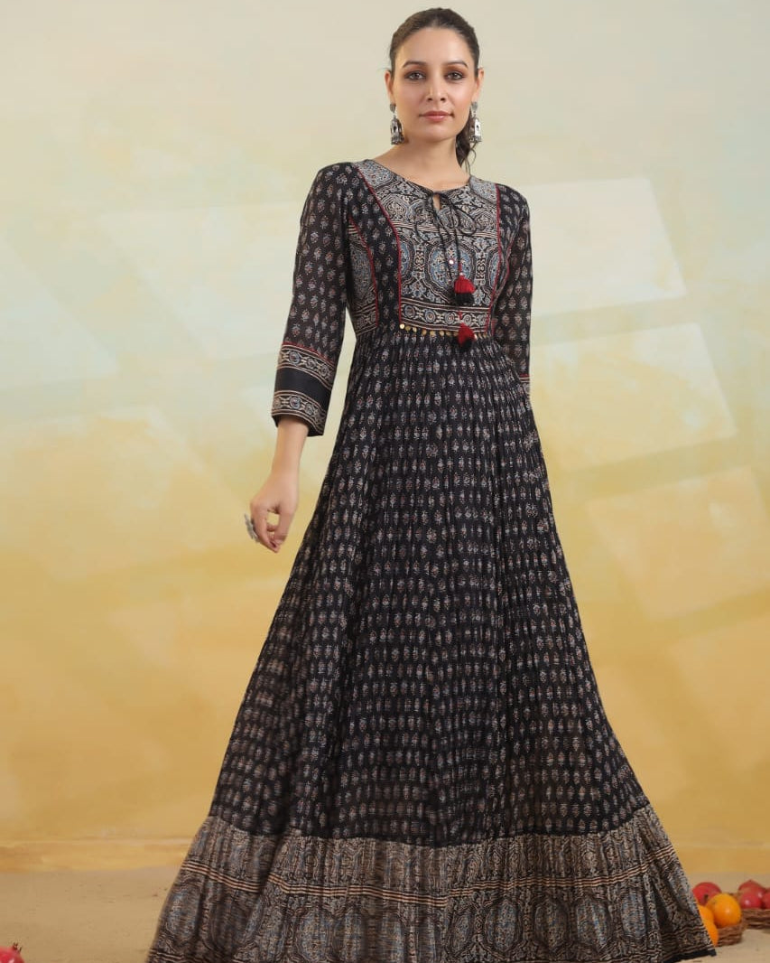 Elegant Full-Length Pure Cotton Anarkali Gown Black